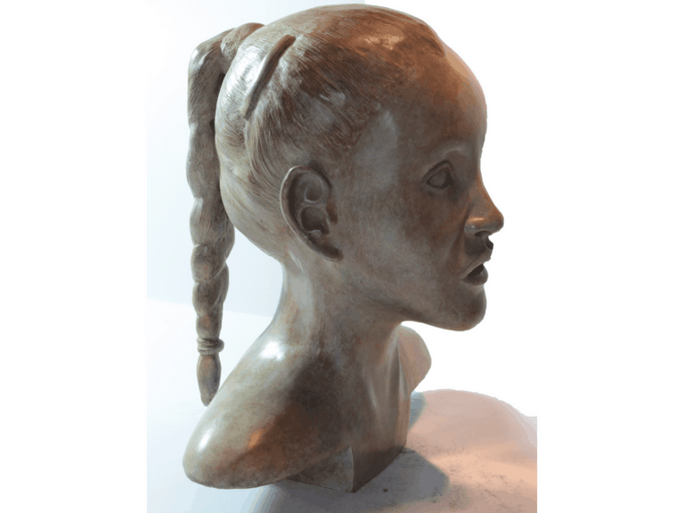 Sculpture en bronze d'un buste de femme par l'artiste Laurene Saunois