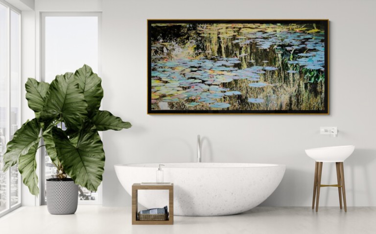 The Nympheus Luminansis painting in a bathroom- Laurence Saunois, painter