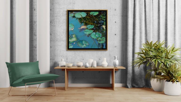 The painting Nympheus Luminansis staged in a living room with plants - Laurence Saunois, painter