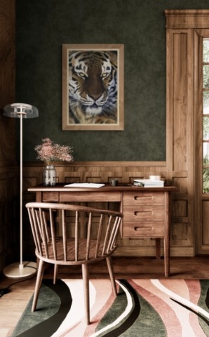 Painting of a tiger portrait in an office - artist Laurence Saunois